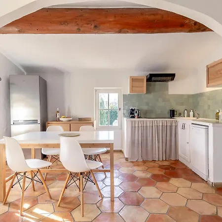 Holiday home Mas Orea Sous La Glycine Gordes