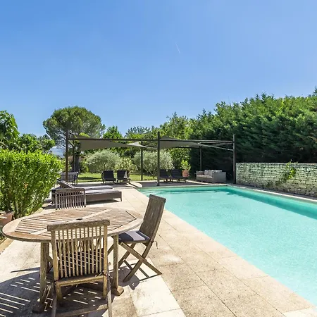 Holiday home Mas Orea Sous La Glycine *